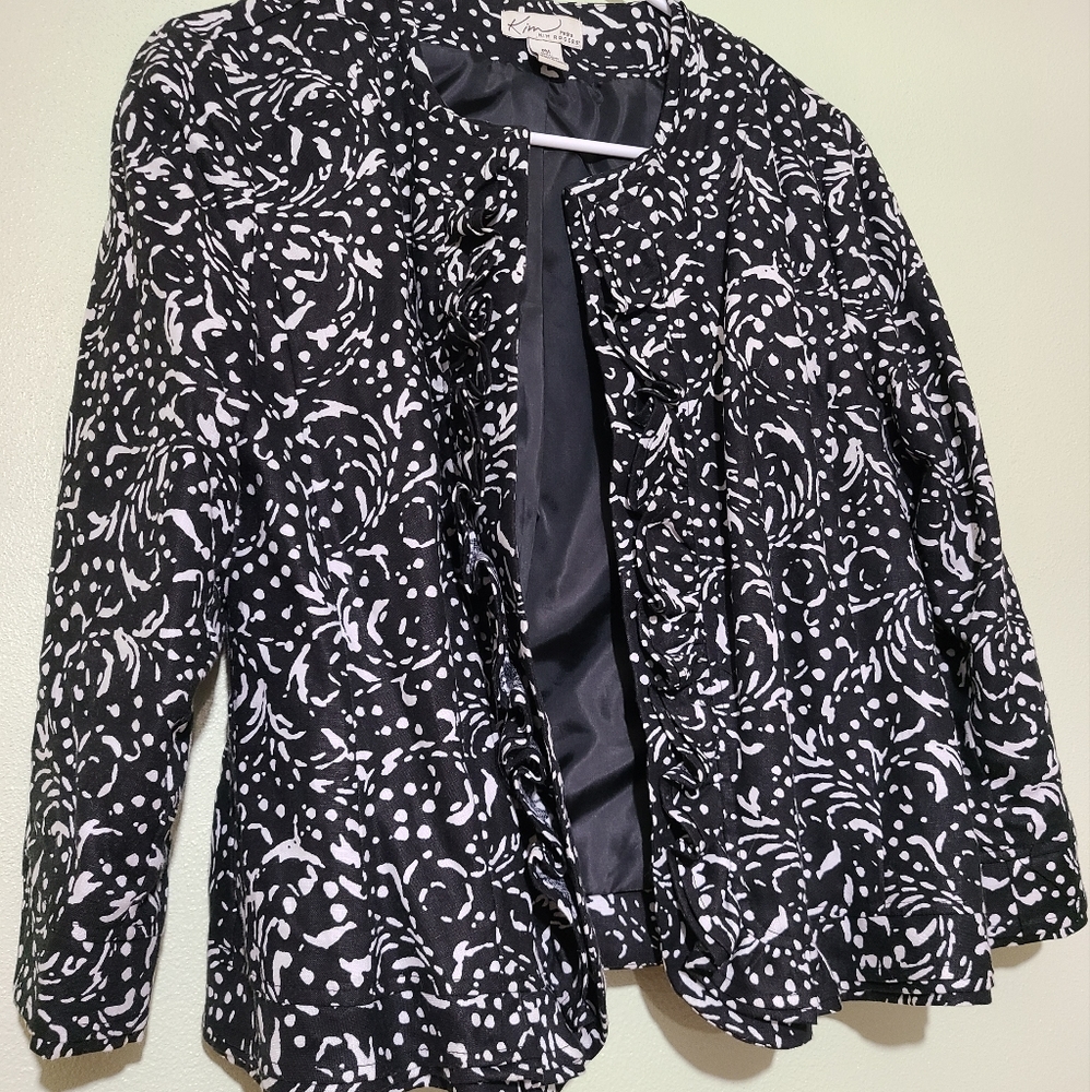 Kim Rogers black and white pattern petite blazer